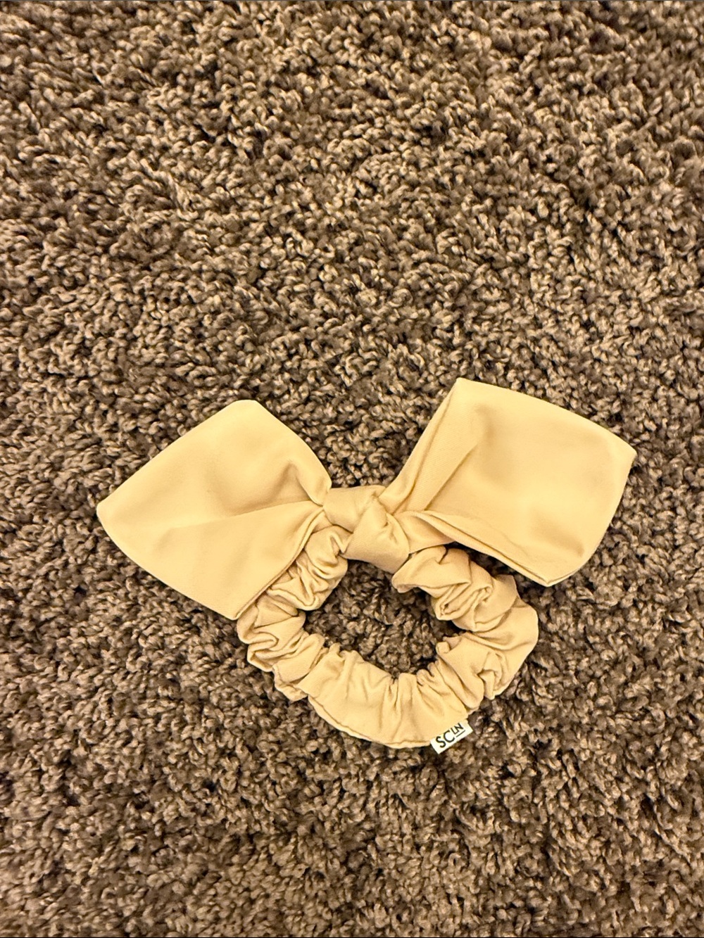 NWOT Stoney Clover Lane nylon beige bow scrunchie